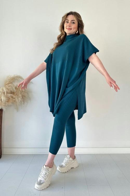 Coordinated Set: Stretchy Pants + Stylish Top